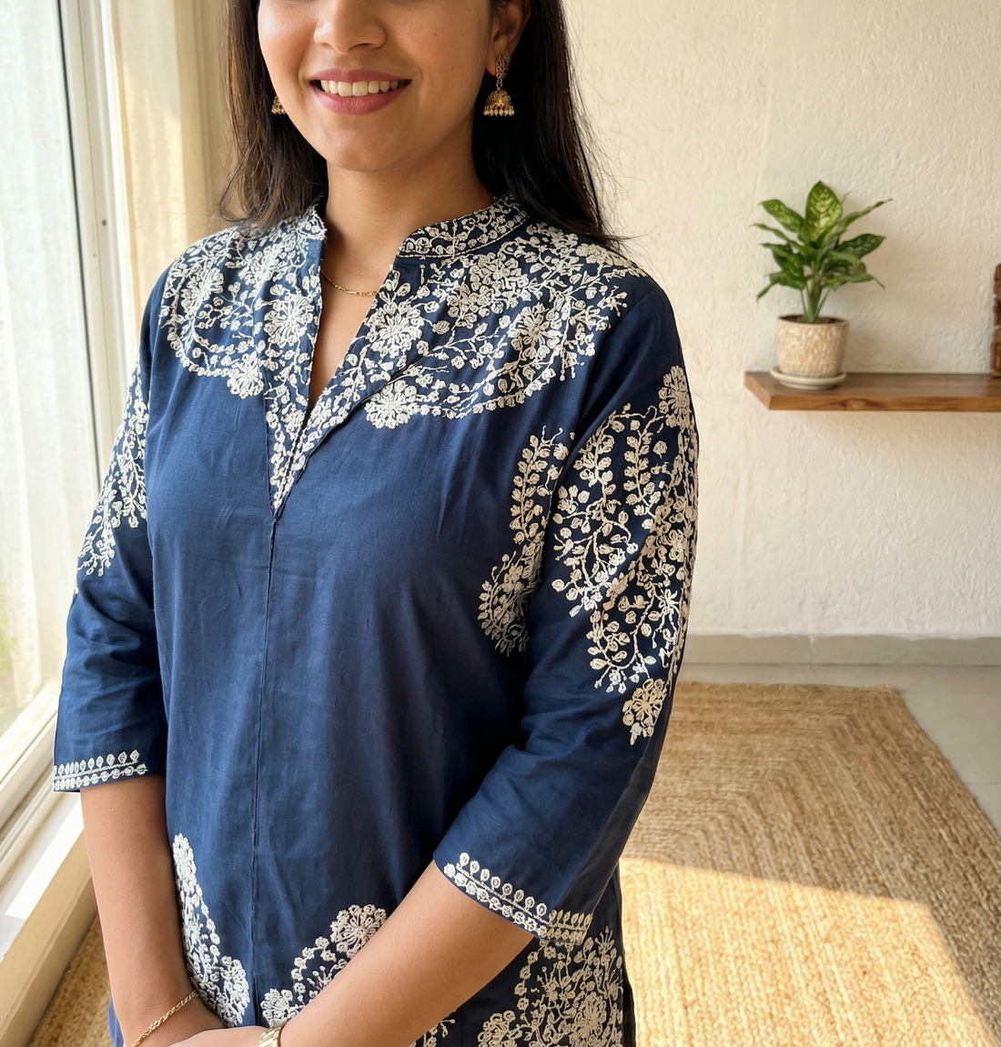 BEAUTIFUL BLUE GADWAL SILK  CORD SET FLARE PLAZO WITH WHITE PATCH WORK EMBROIDERY