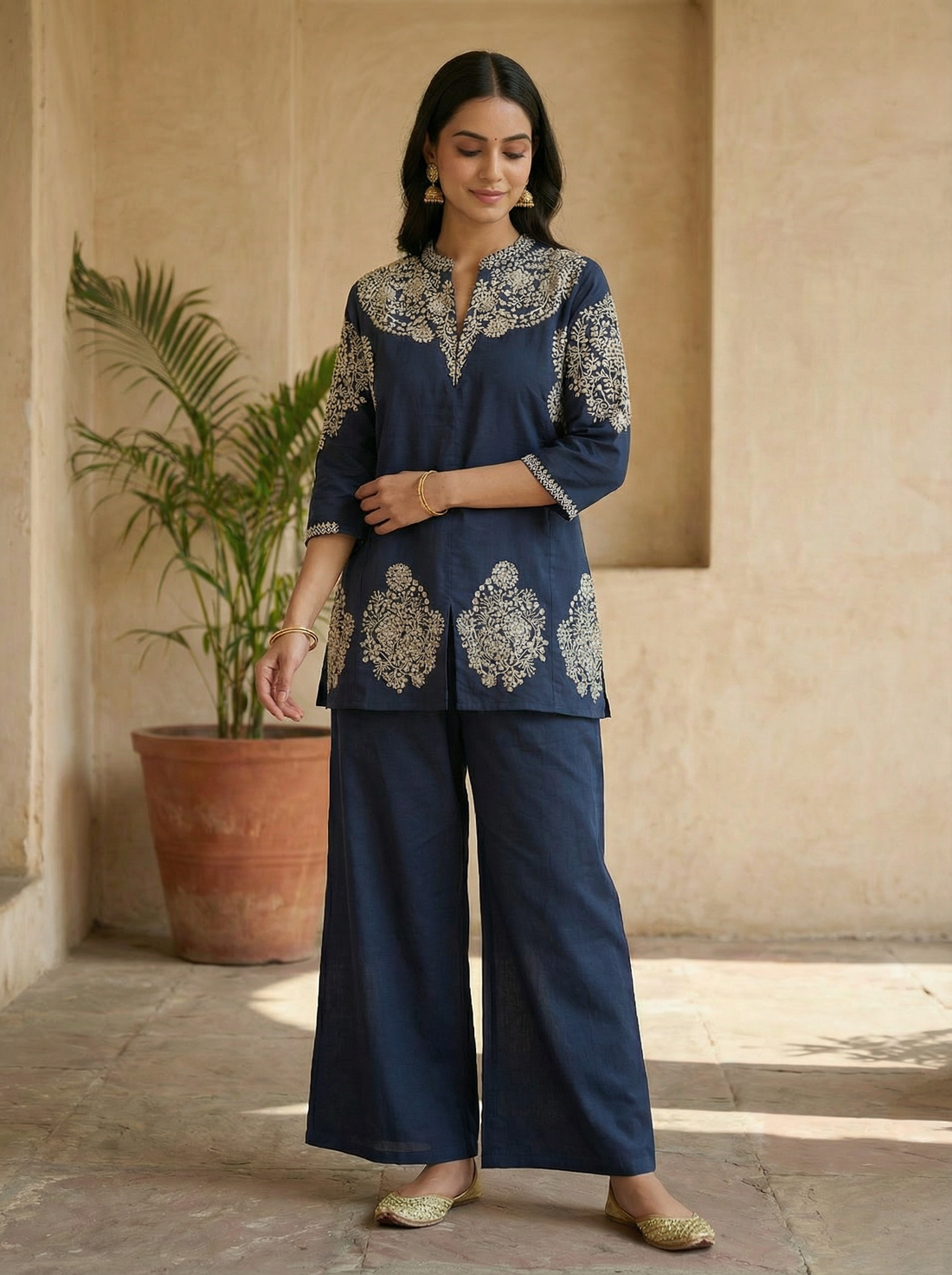 BEAUTIFUL BLUE GADWAL SILK  CORD SET FLARE PLAZO WITH WHITE PATCH WORK EMBROIDERY